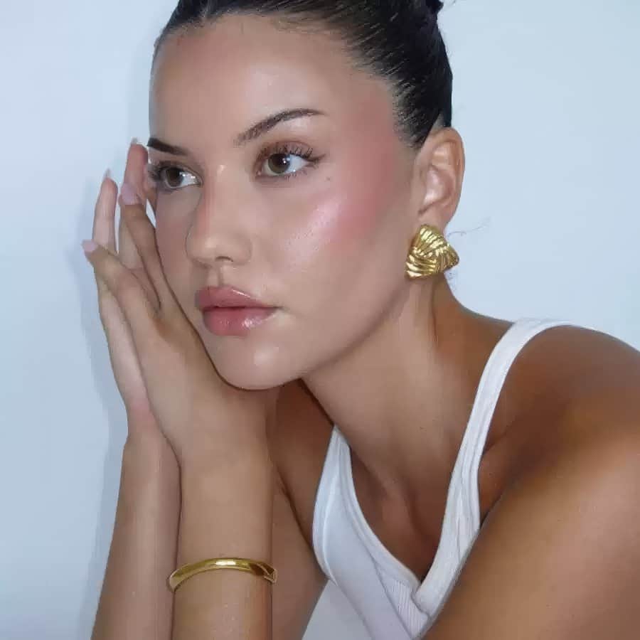 Triangular Ribbed Gold Earrings Gold