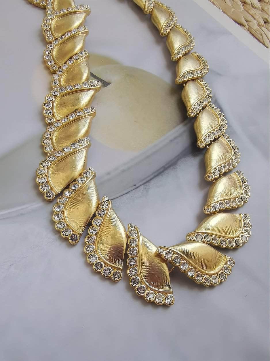 Twisted Paved Cuban Rhinestone Accented Necklace Gold / Necklace