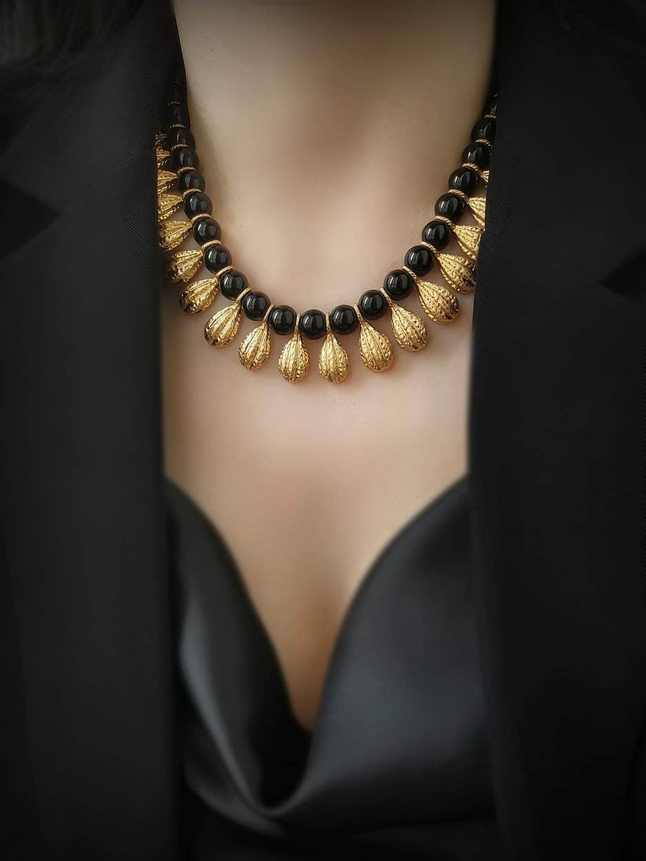 Two-Toned Diana Pearl Gold Statement Necklace Gold / Necklace