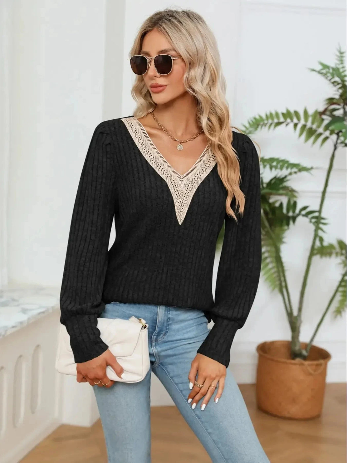 V-Neck Long Sleeve Blouse Black / S