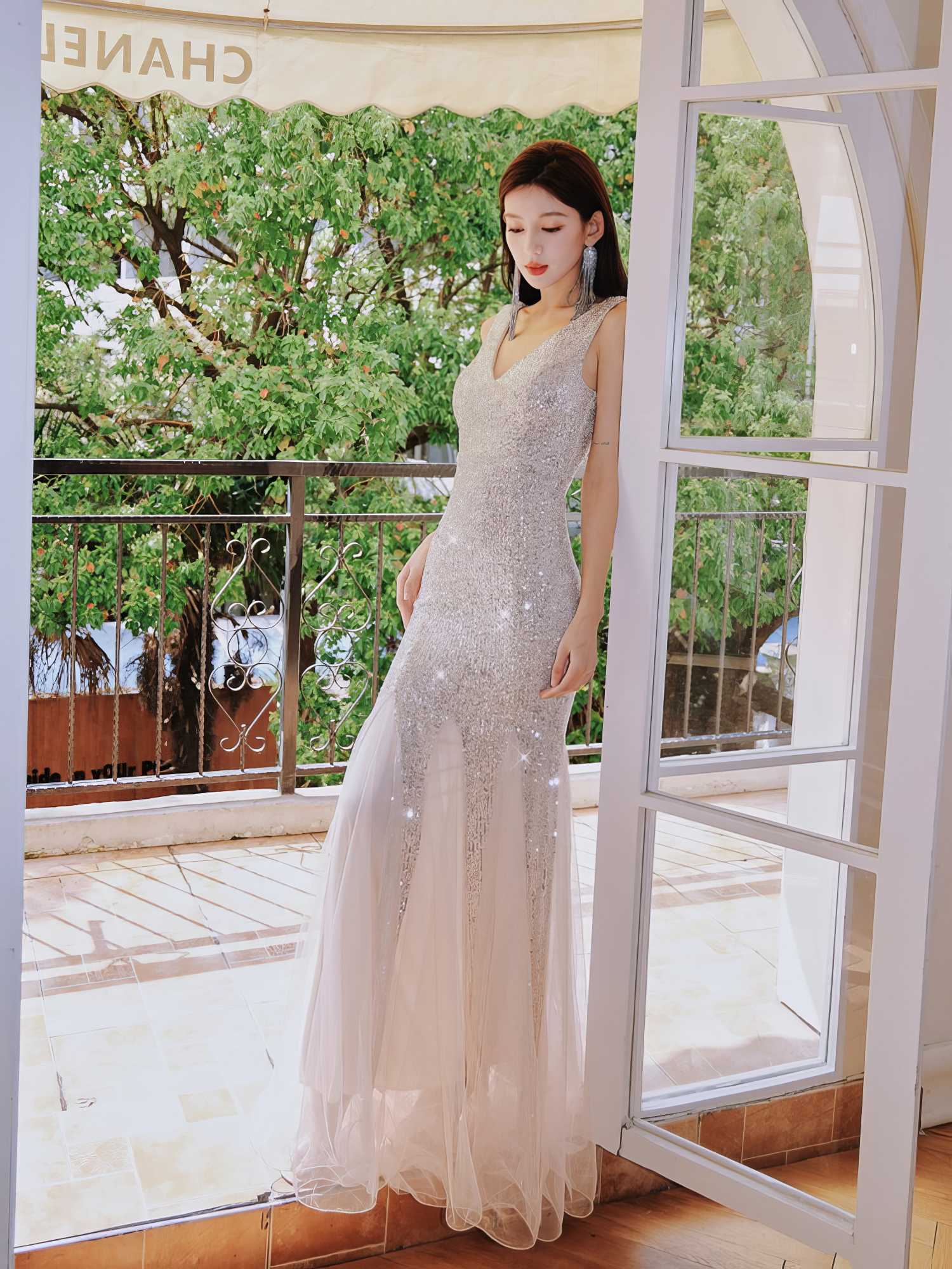 V-neck Sparkling Sequined Fishtail evening Dress