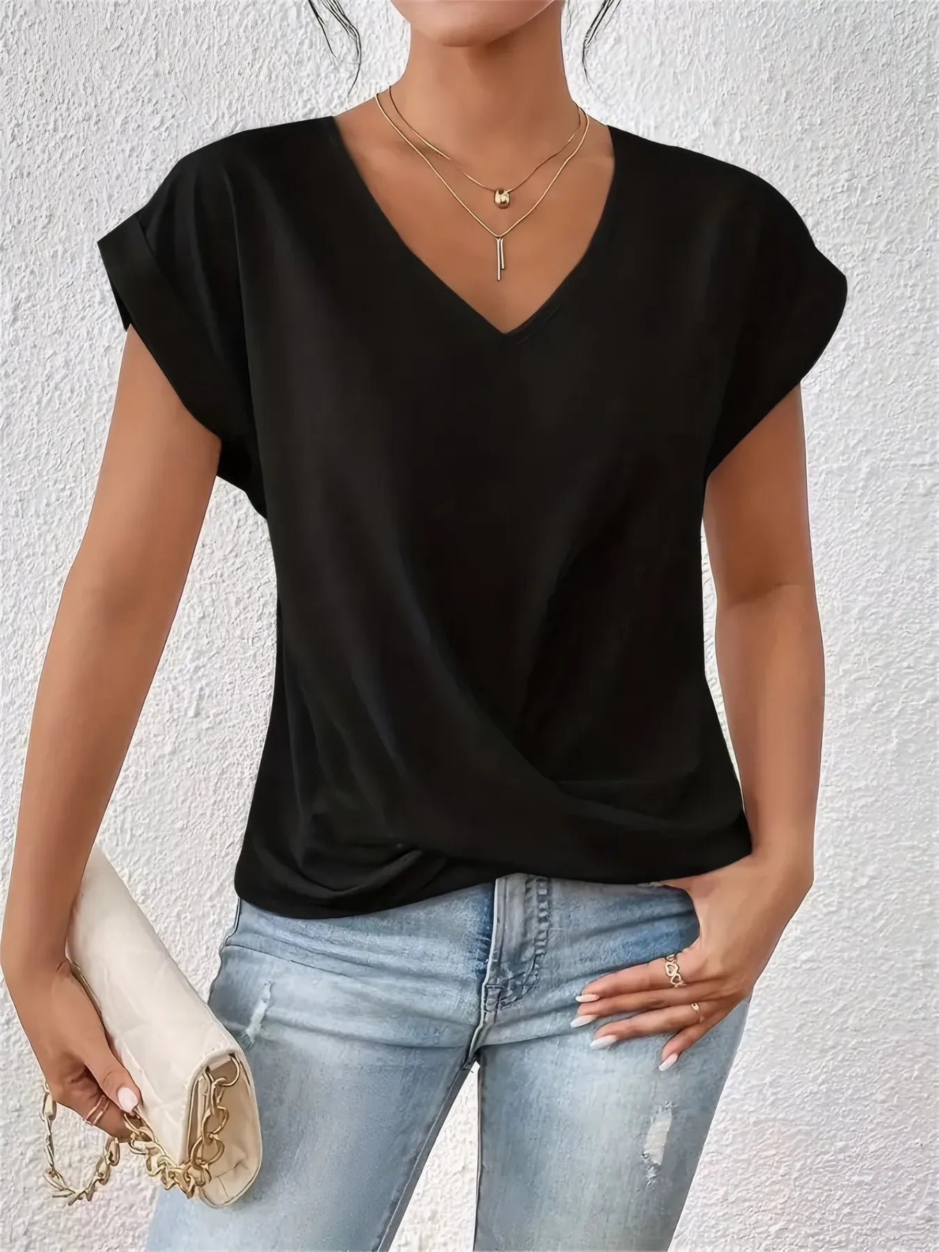 V-Neck Twist Front Top Black / S