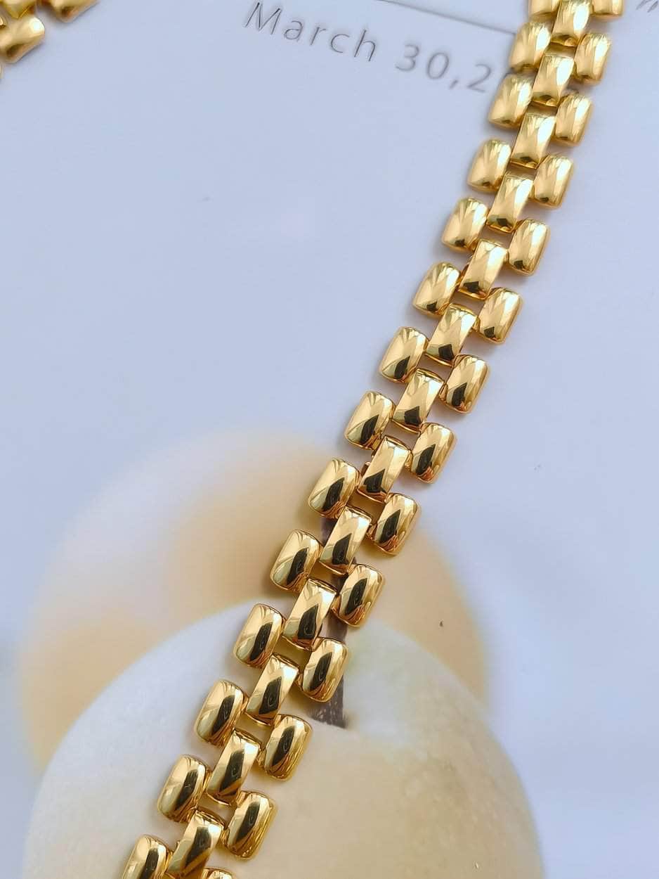 Vintage Haute Couture Crystal Elephant Necklace