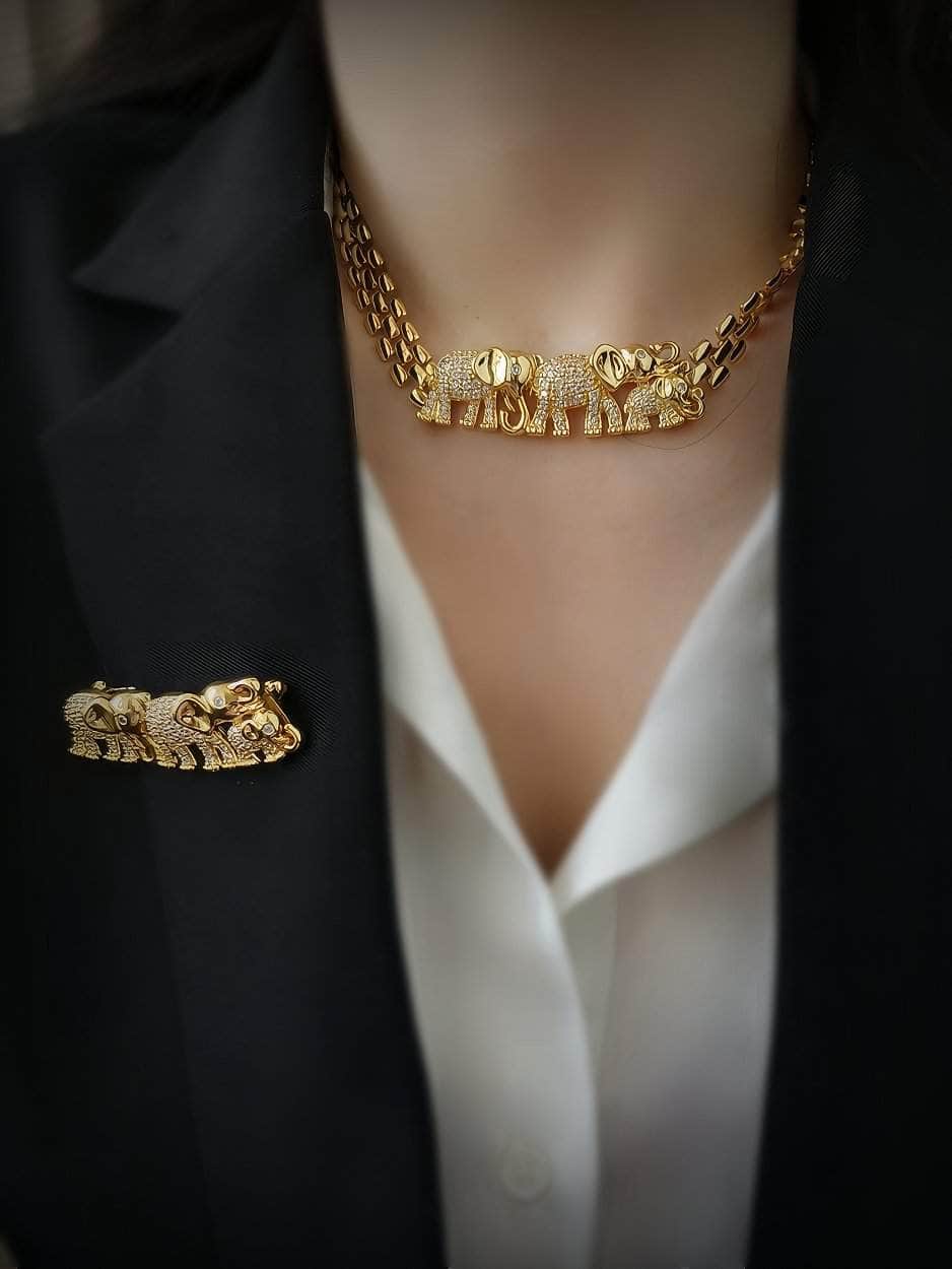 Vintage Haute Couture Crystal Elephant Necklace Gold / Brooch