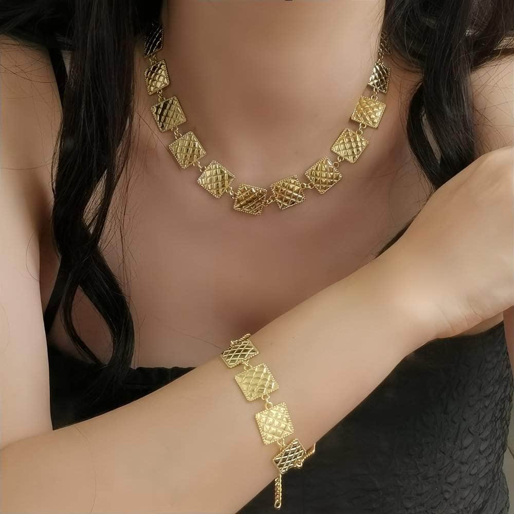 Vintage Square Shape Gold Collar Necklace Gold / Necklace & Bracelet